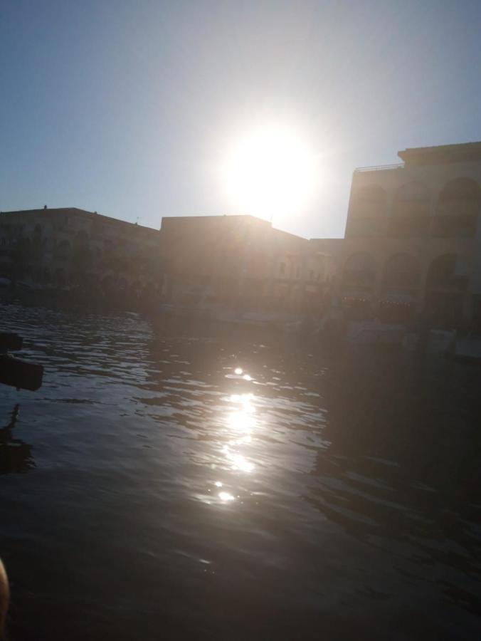 Magnifique Appart Marina proche plage avec parking Sète Extérieur photo