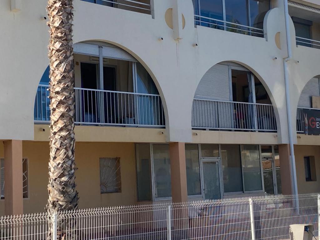 Magnifique Appart Marina proche plage avec parking Sète Extérieur photo